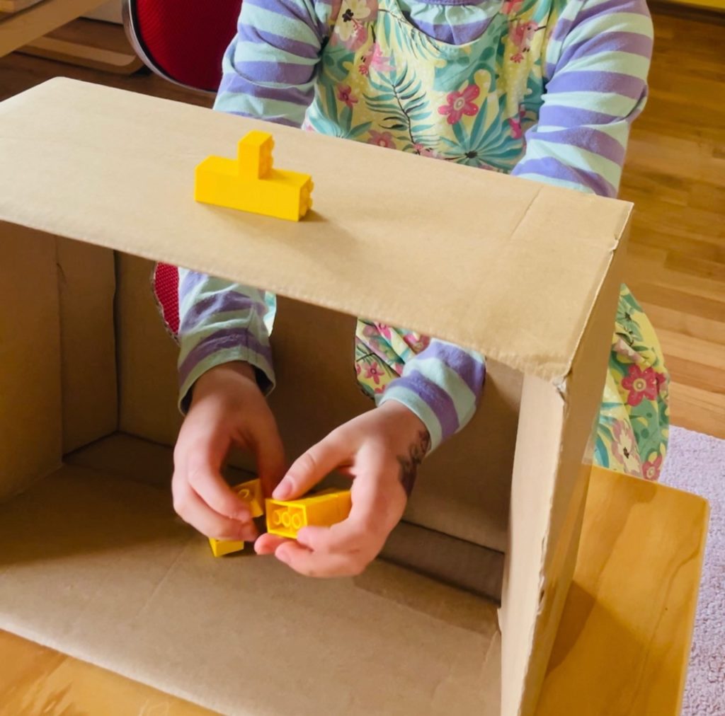 Lernen und Forschen mit Lego - Räumliches Vorstellungsvermögen und Tastsinn beim Nachbauen